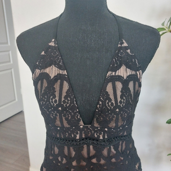 Forever 21 Formal Lace-Trim Dress Size Medium NWT - Picture 3 of 15
